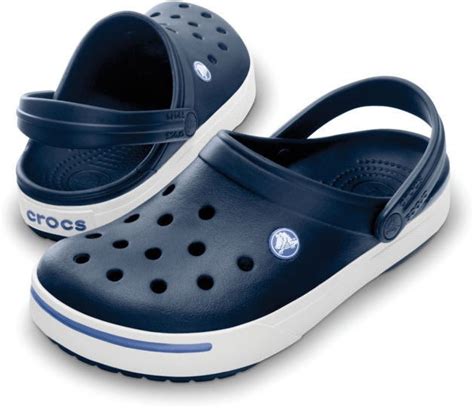 xx wide crocs.